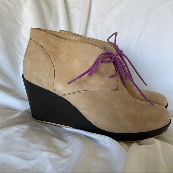 Cole Haan Leather Wedge Ankle Britt Boots Booties Tan Beige Black Nike Air Soles - Picture 3 of 8